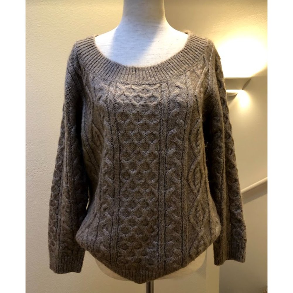 Club Monaco Women Sweater